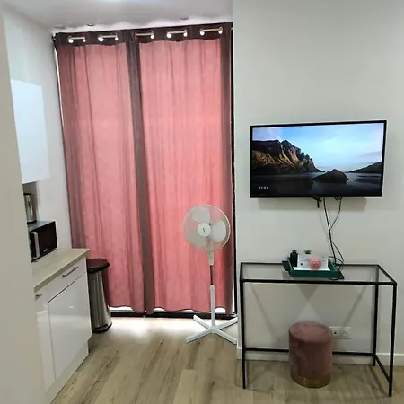 Modern Renovated With A Touch Of Gilded Glamour