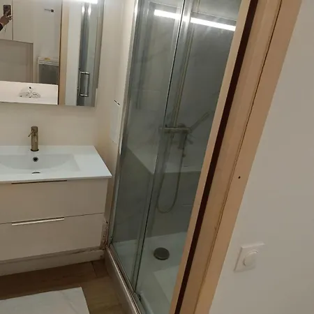 Apartamento Modern Renovated With A Touch Of Gilded Glamour *